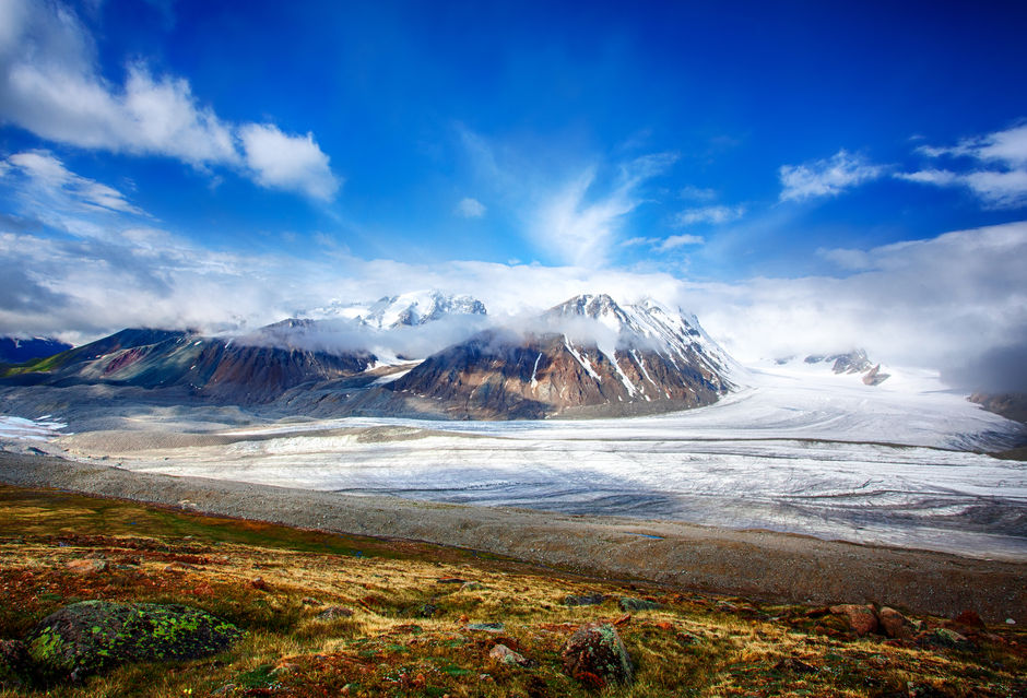 Вид на национальный парк Алтай-Таван-Богд
