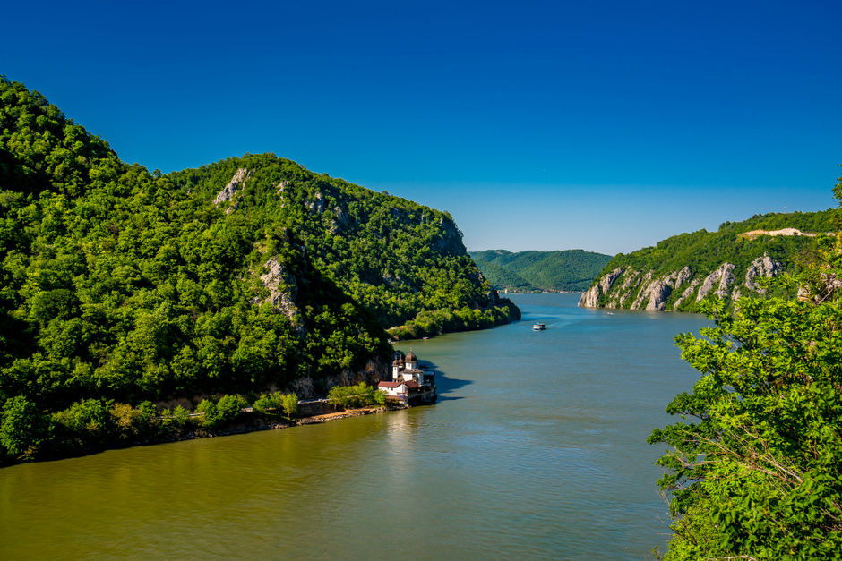 Река Дунай в национальном парке Джердап