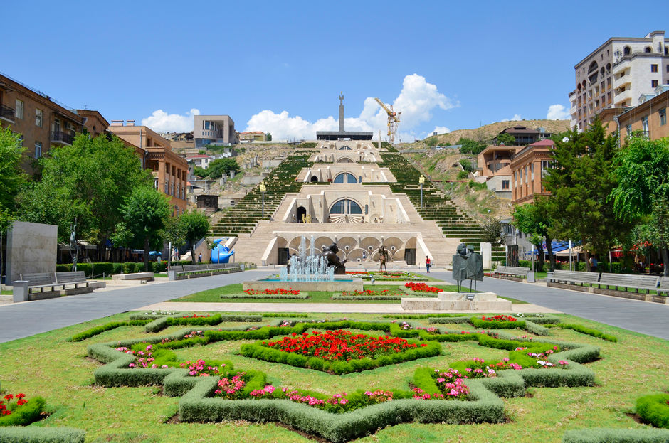 Большой Каскад и сад скульптур в Ереване